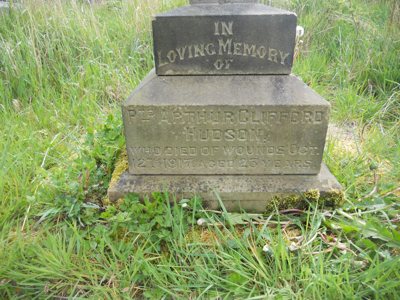Private Arthur Clifford Hudson family headstone